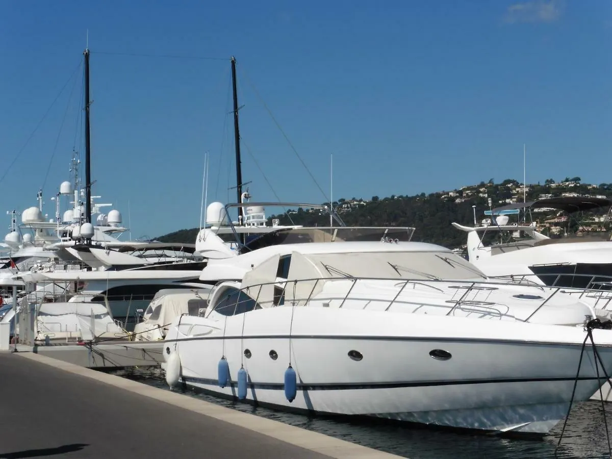 App.T2 de Standing Proche de la Mer Golfe-Juan Appartement