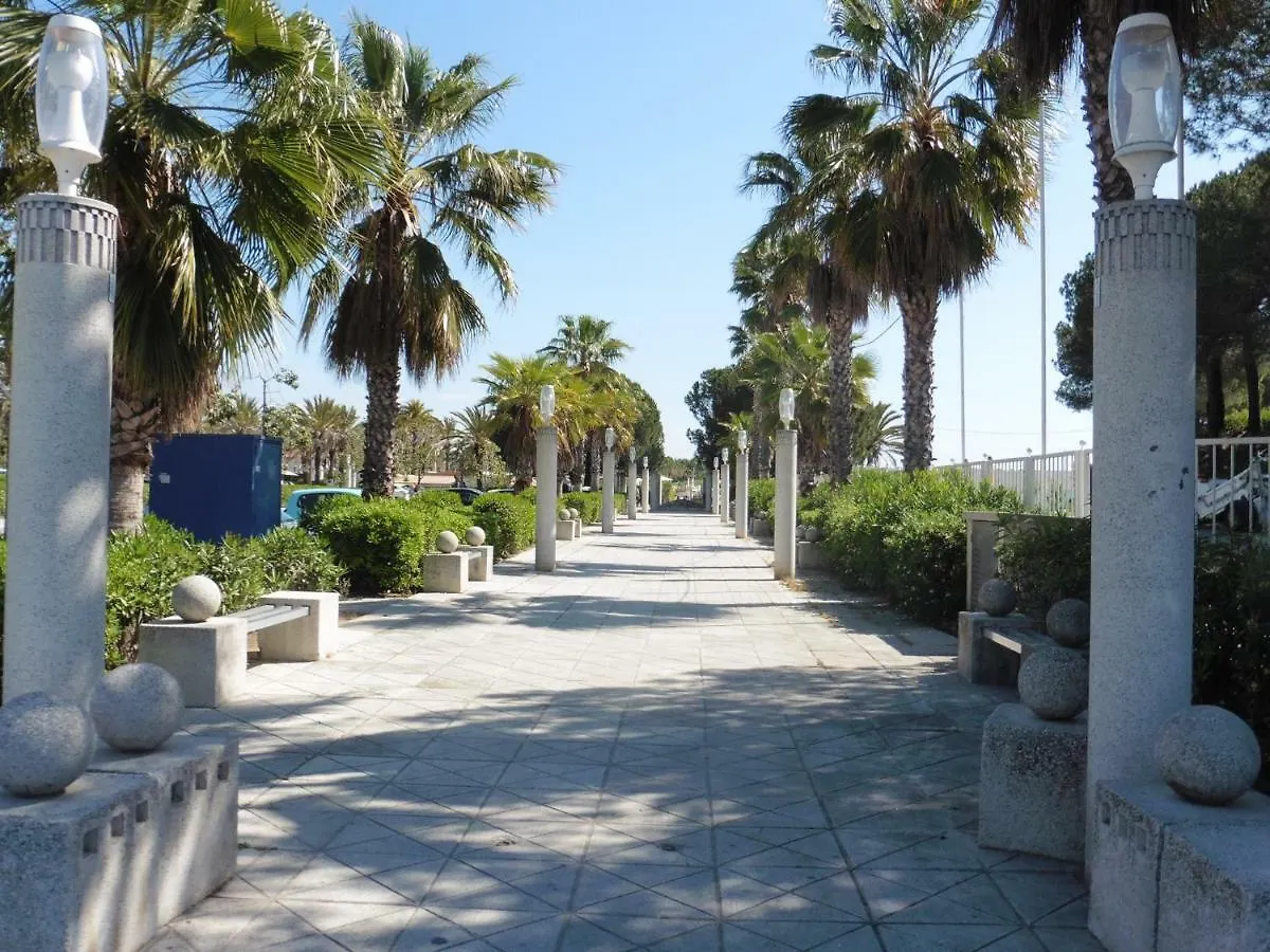 App.T2 de Standing Proche de la Mer Golfe-Juan 0*,  France